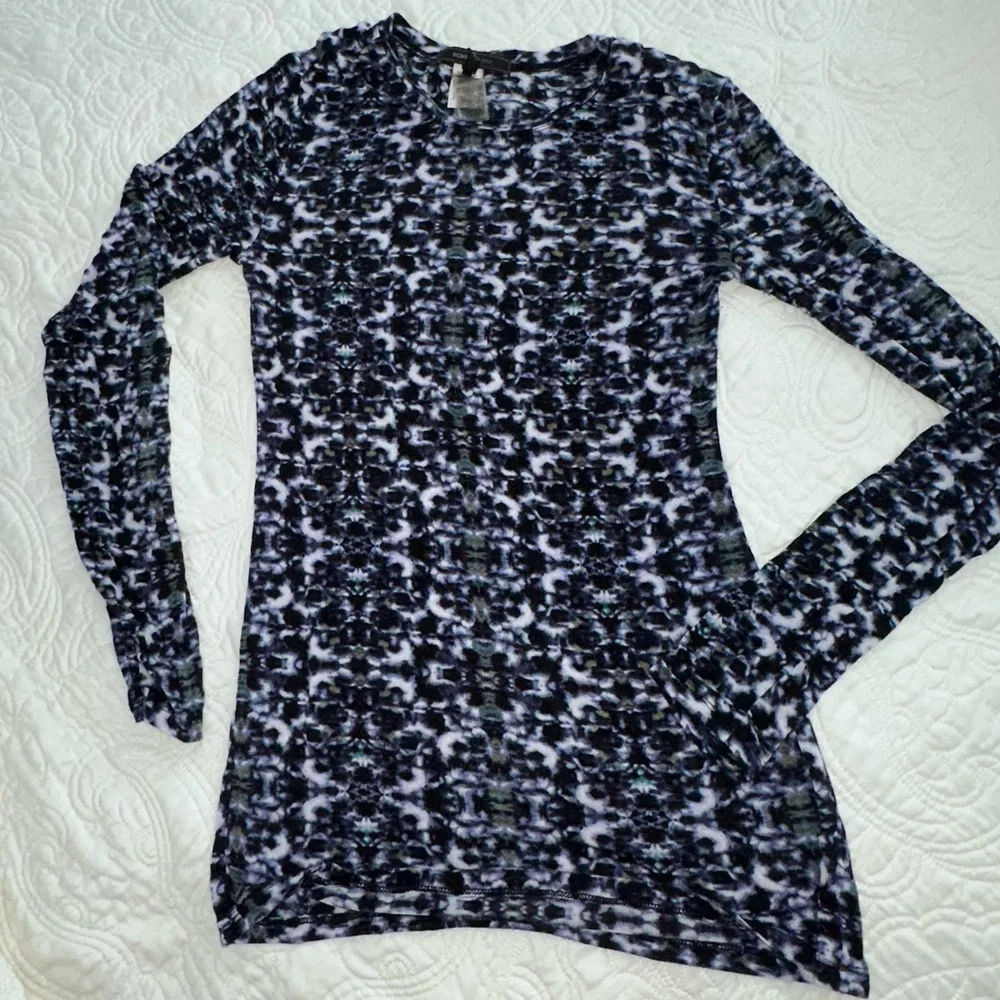 BCBGMaxAzria Long Sleeve Abstract Print Top - Black & Purple - Picture 1 of 3